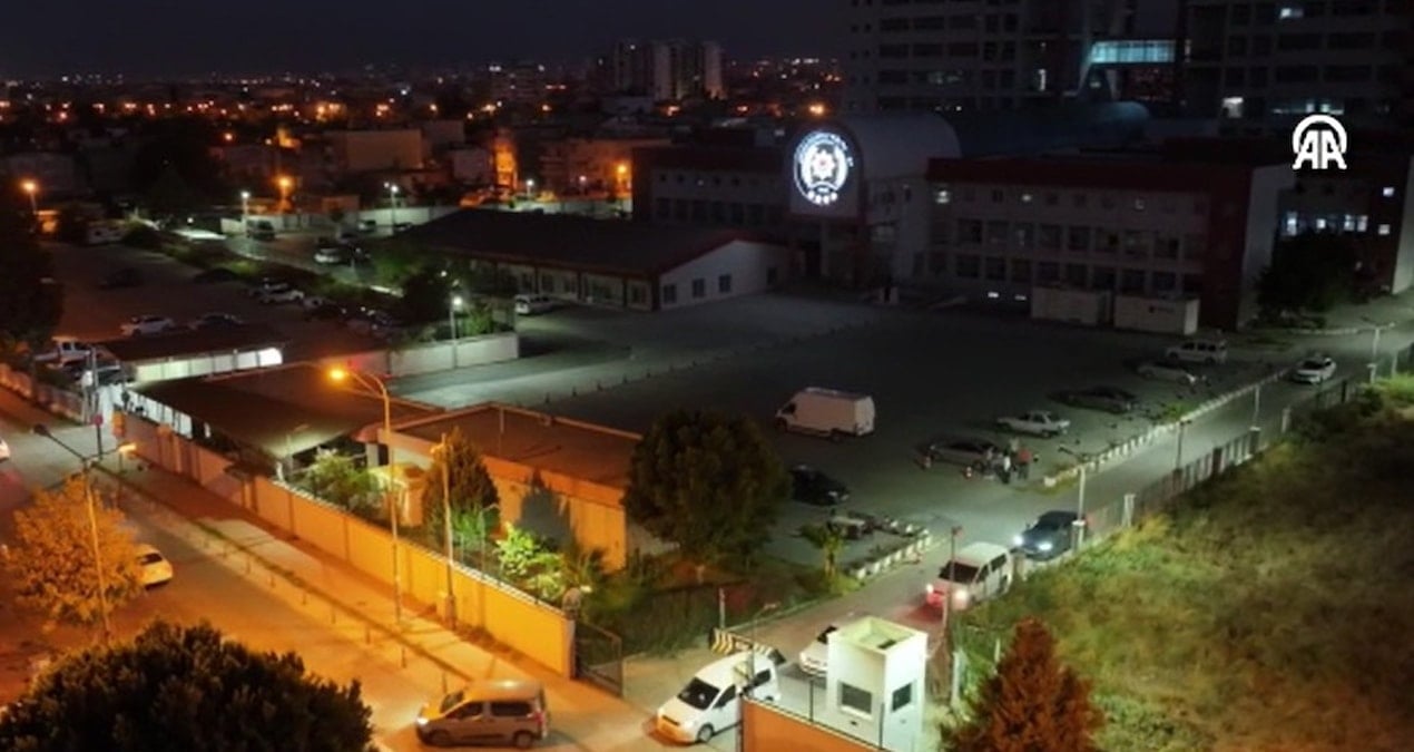adanada tefecilik operasyonu 3 kisi tutuklandi 2L64KlJ3
