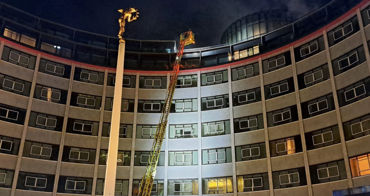 londrada eski bbc binasinda yangin gVsw3bpY