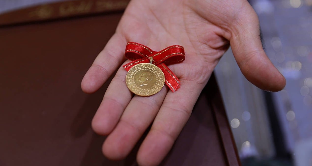 altinda psikolojik sinir devrildi kapalicarsida ceyrek altin 10 bin tlyi gecti VbyvuGNk.jpg