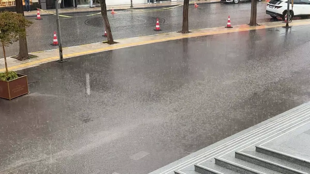 aydinda saganak yagmur yol sularini basti Y6mqiPb5