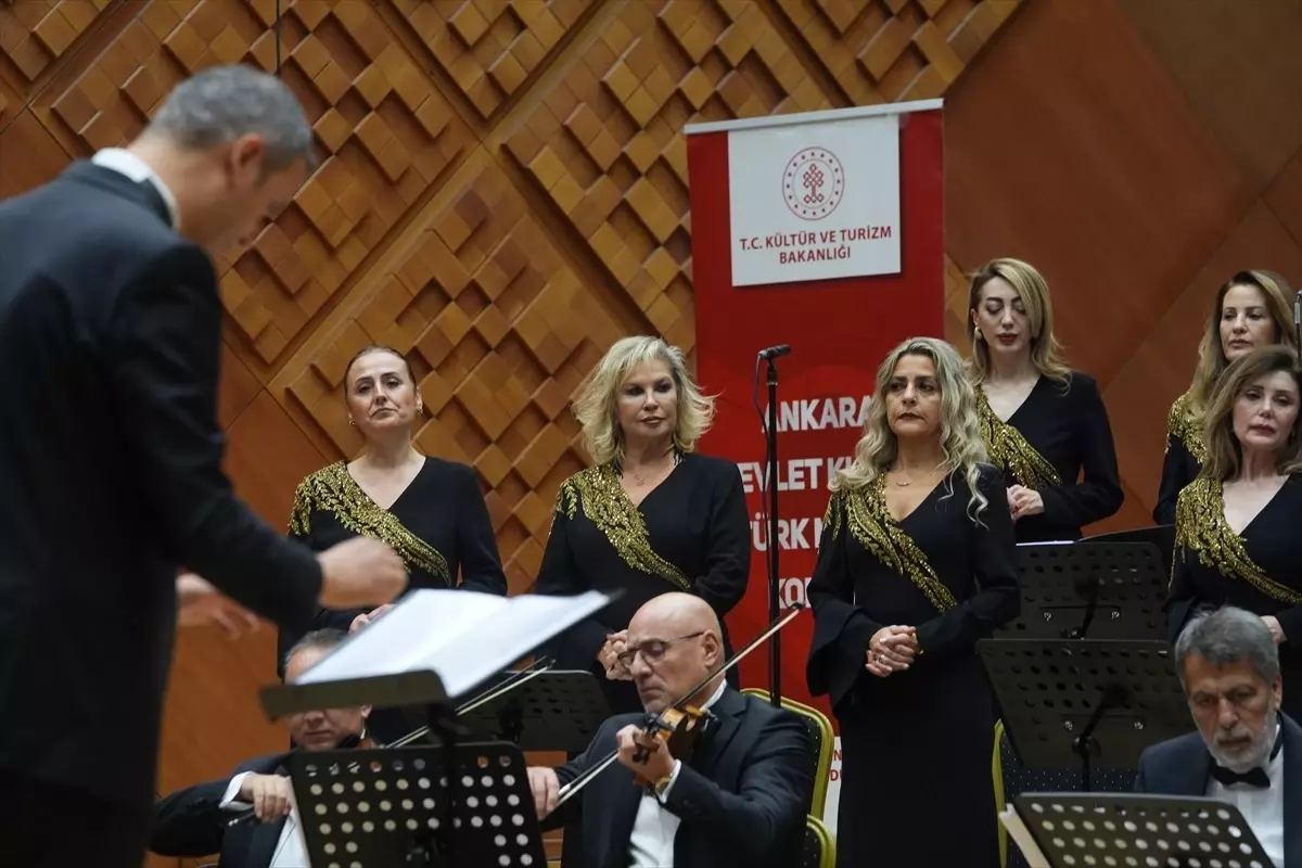 cumhuriyet coskusu konseri gpFBiv16.jpg