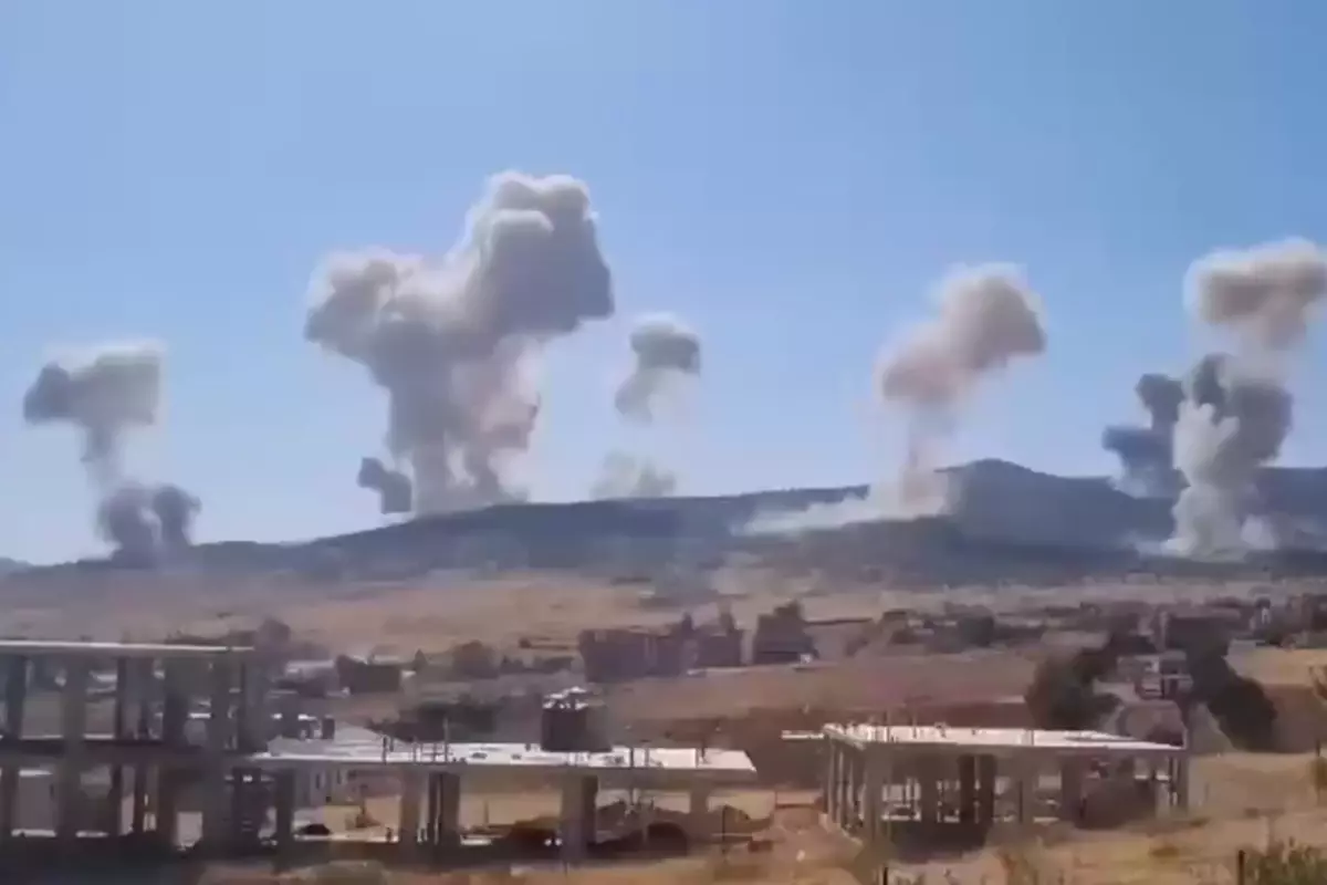 israil ordusu ateskese ragmen lubnana bomba yagdirdi df77YM54.jpg