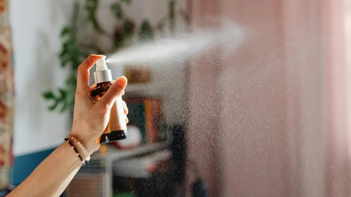 kokusu saatlerce kaliyor ev yapimi oda parfumu tarifi yW1dFTpC.jpg