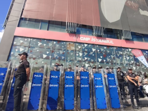 Chpde yeni parti istifalari istanbul il yonetimi ve 36 ilce baskani istifa etti aZInsG2M