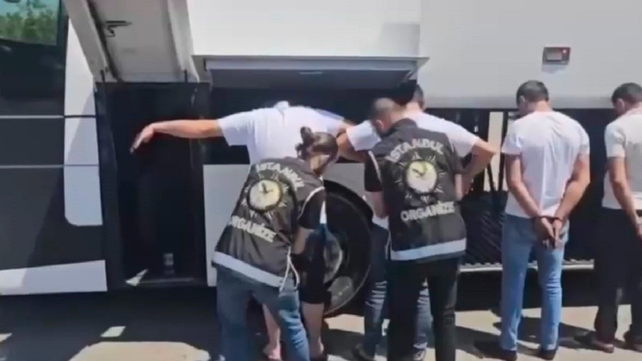 Yolcu otobüsünden cephanelik çıktı Img