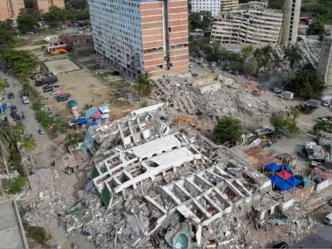 Venezueladaki depremlerde hayatini kaybedenlerin sayisi 5 bin 69a cikti uNkGcwKg